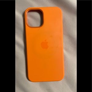 Original Apple Silicone MagSafe Case in Kumquat (Orange).